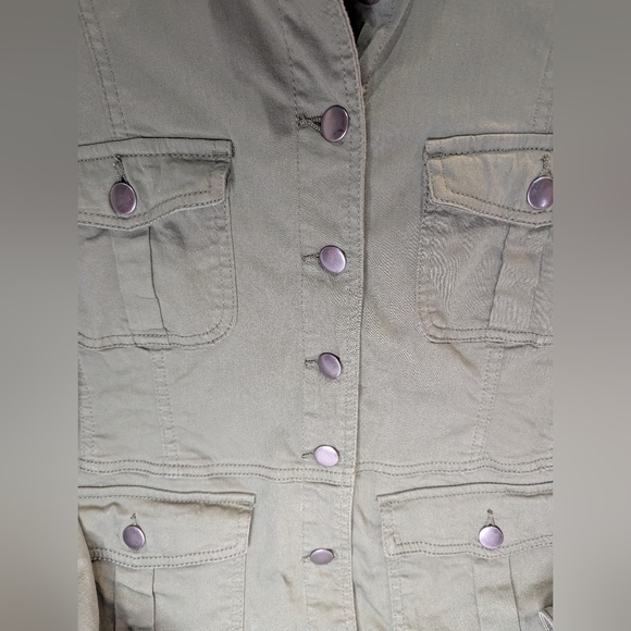 Baccini Army Green jacket, lightweight, size LARGE 4 front pockets. Button up - Picture 6 of 14